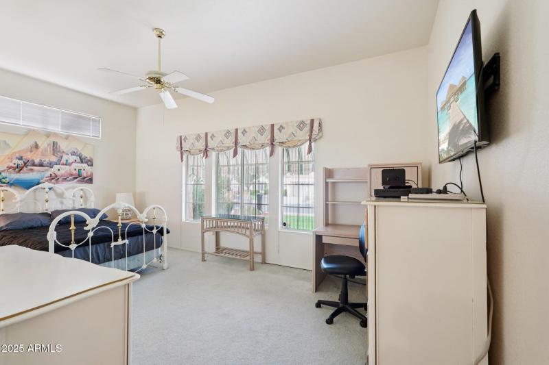 29-web-or-mls-W Desert Glen Dr-S0409-029