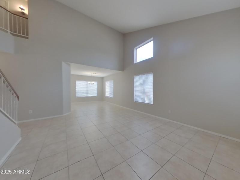 2_pc_y5FyrNkDCI_J4JisBJ6w0_layout_0