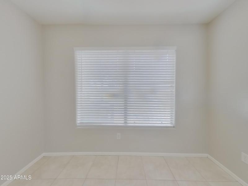 3_pc_EO3ifKzUQX_lrBRPKnnDz_layout_1