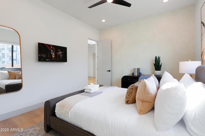 PropertyImageCo_4707N73rdSt_WEB-31