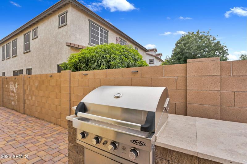 Outdoor BBQ grill