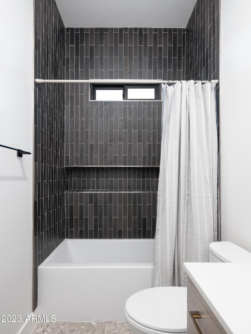 PropertyImageCo_13672N88thPl_WEB-46