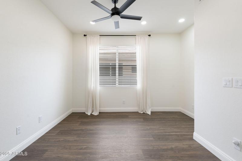 22-web-or-mls-QVB09270