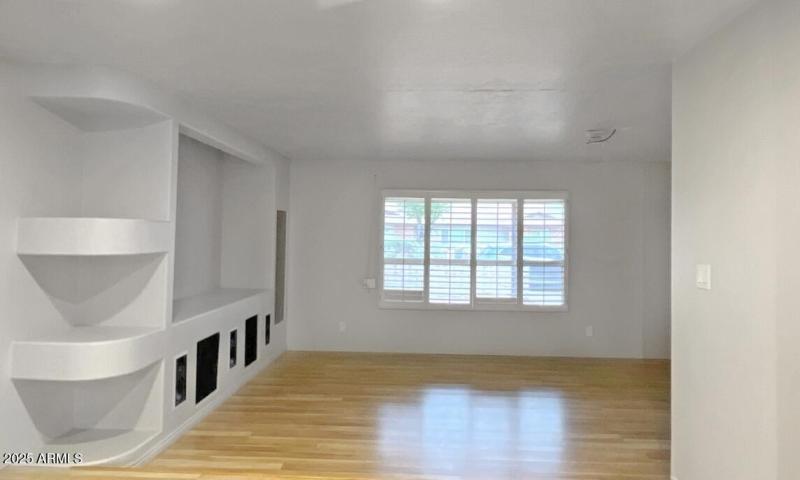 B4865144-43F7-4985-A724-565E21B8A196_1_1