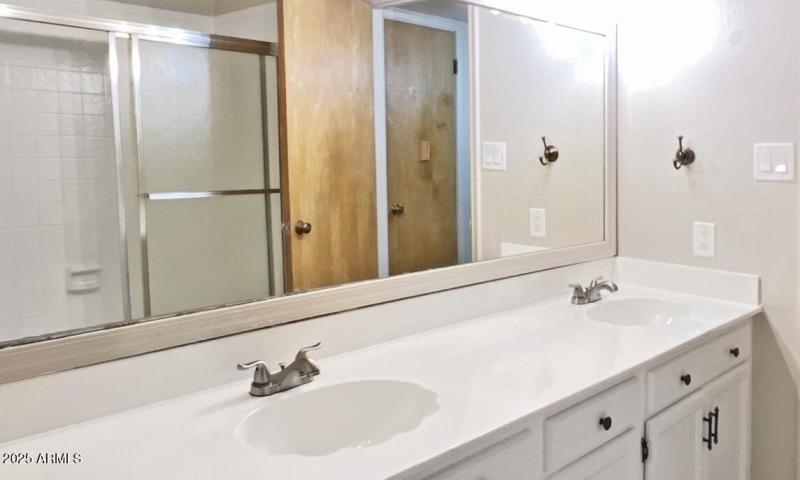 86CD281E-CE66-4A7E-B28F-C819E5981282_1_1