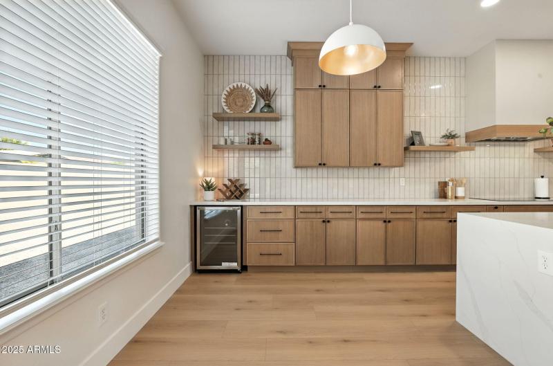 Built-in beverage center