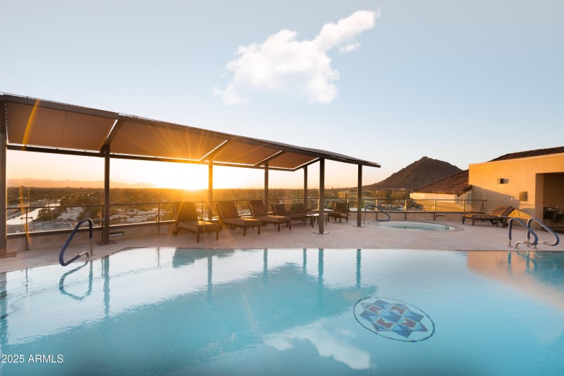Roof-Top Pool
