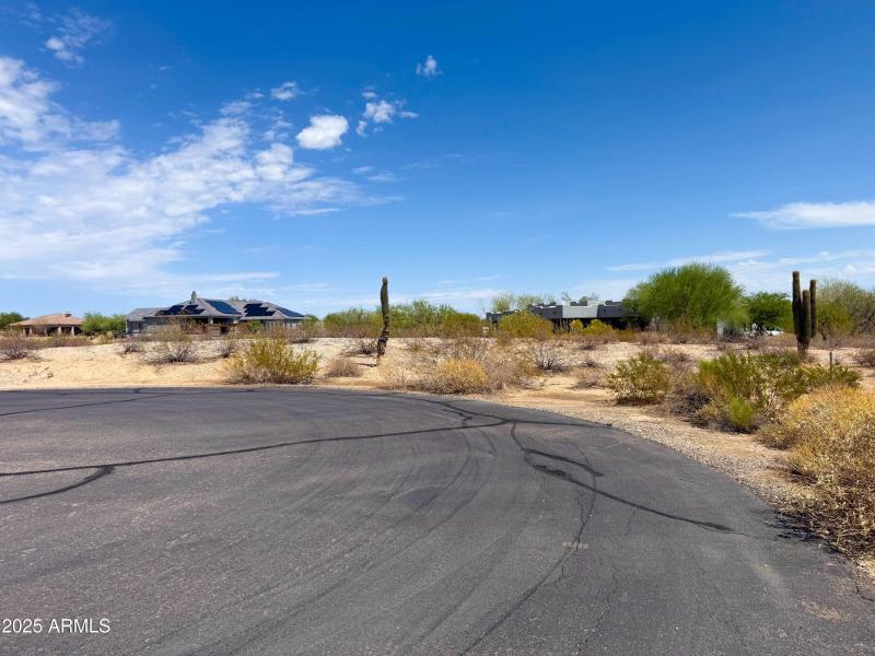 Property in cul-de-sac