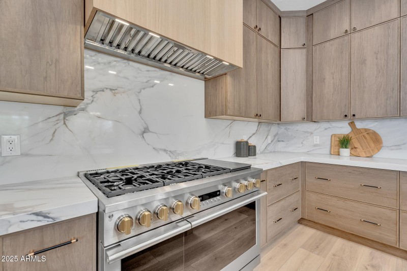 17-web-or-mls-6184 E Dusty Coyote Cir-17