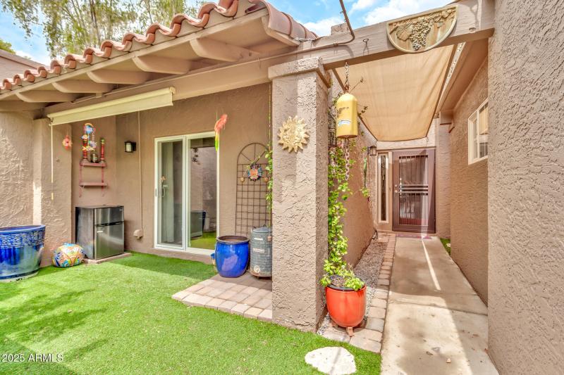 1124 E Driftwood Dr-1_(2048)