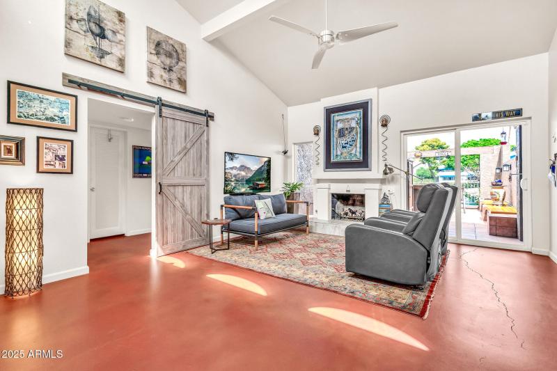 1124 E Driftwood Dr-8_(2048)