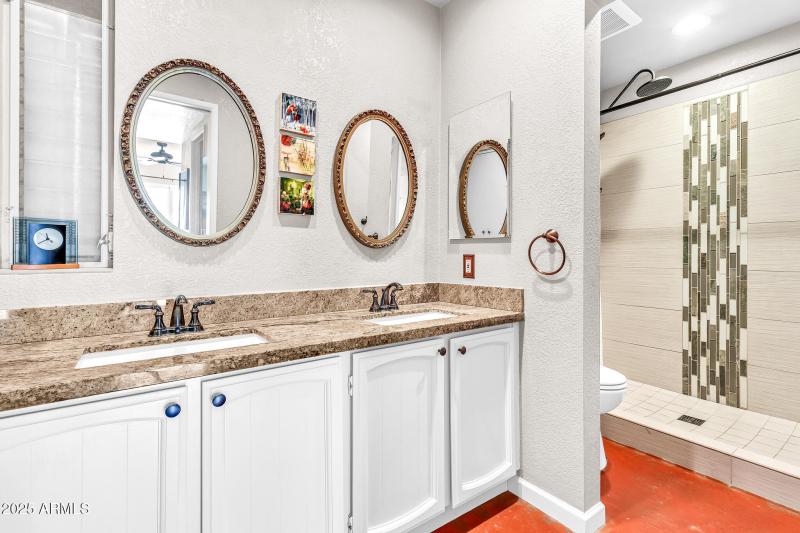 1124 E Driftwood Dr-20_(2048)