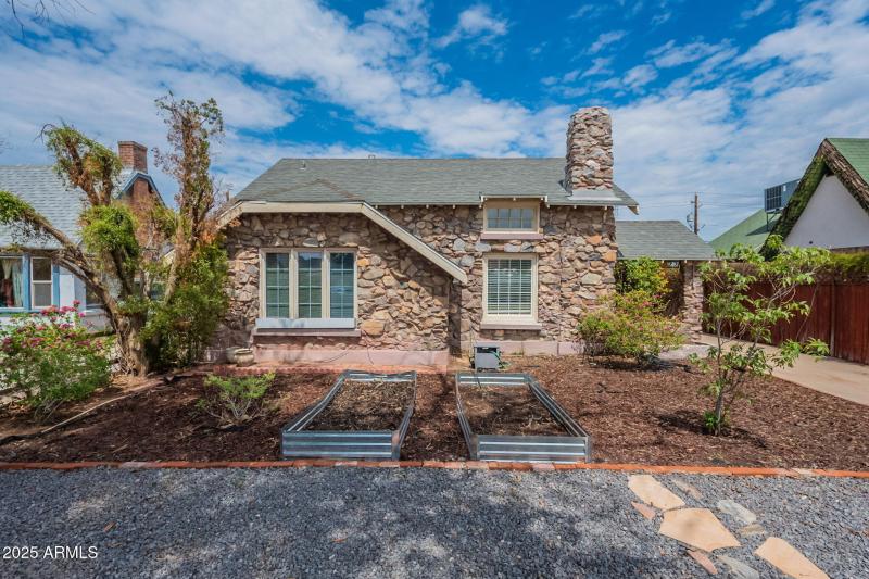 2-web-or-mls-Holly-2