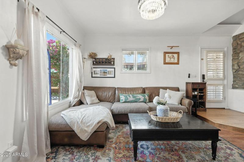 14-web-or-mls-Holly-14