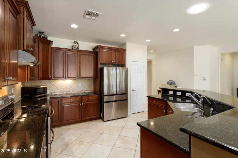 15-Kitchen