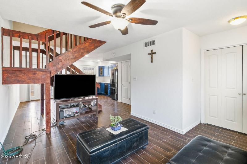 24-web-or-mls-8C9A1033