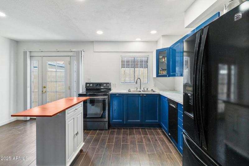 25-web-or-mls-8C9A1038