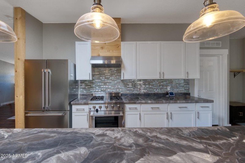 082271-1321 East Morris Lane