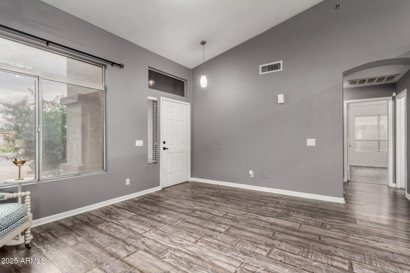 10 Rock living room 3