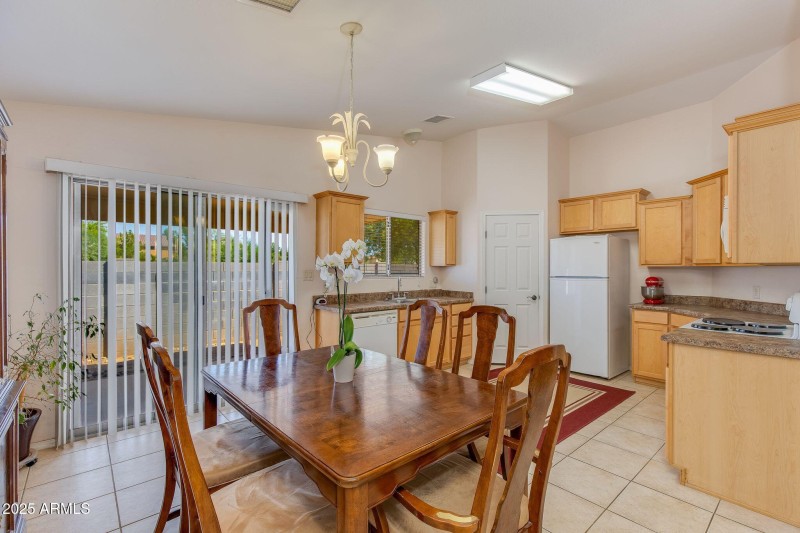 Dining/Kitchen