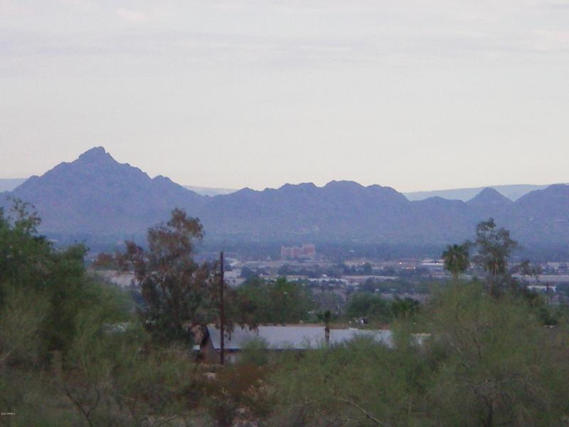 View north to Piestawa Peak
