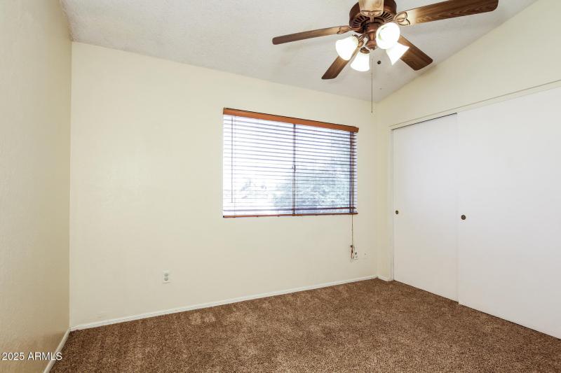 12-photo-Bedroom
