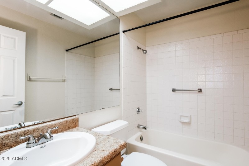 14-photo-Bathroom