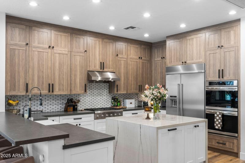 18__4636 E Carriage Ct