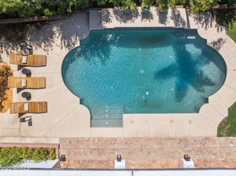 51-web-or-mls-16213-n-63rd-pl