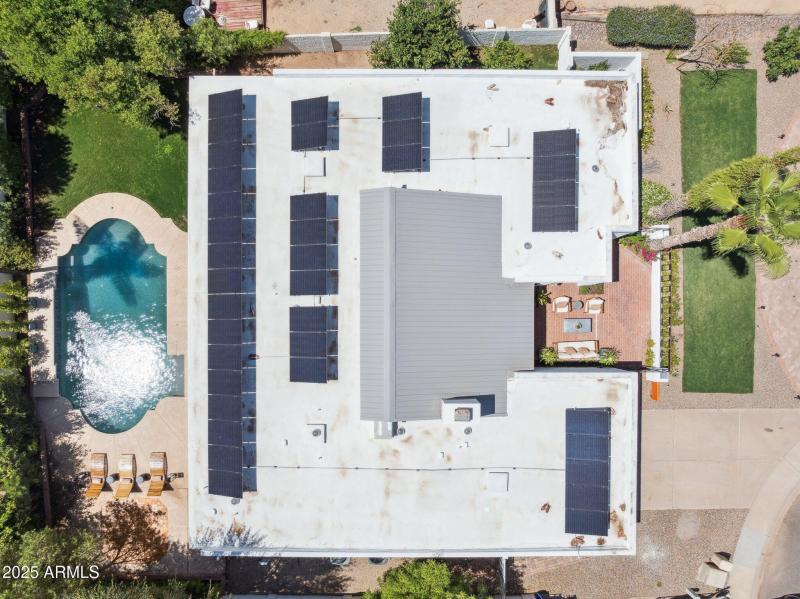 50-web-or-mls-16213-n-63rd-pl