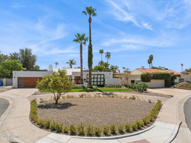 48-web-or-mls-16213-n-63rd-pl