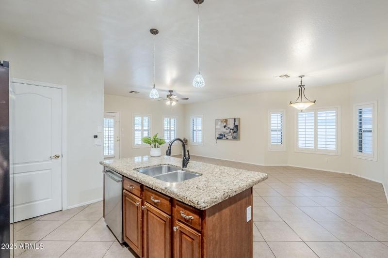 14-web-or-mls-Claxton-14