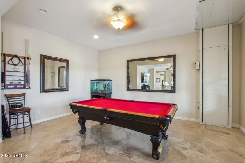 Additional living (elevator)