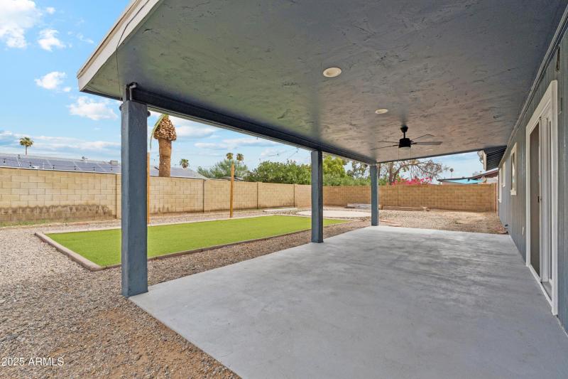 Huge Back Covered Patio
