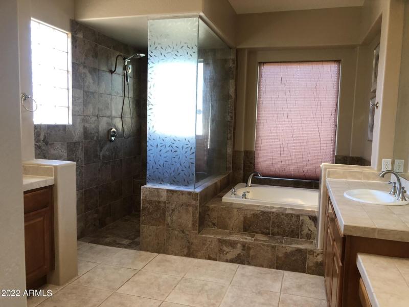 6DD50456-9E58-477A-B508-7F19D0F2E171