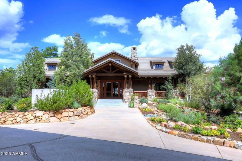 Capital Canyon-Clubhouse