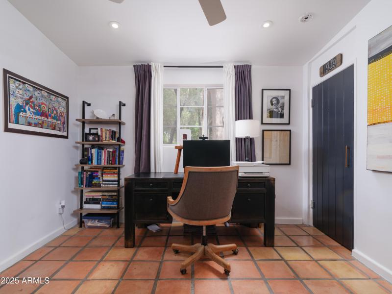 Listings_4540_N_44thSt_Unit21_Images-34