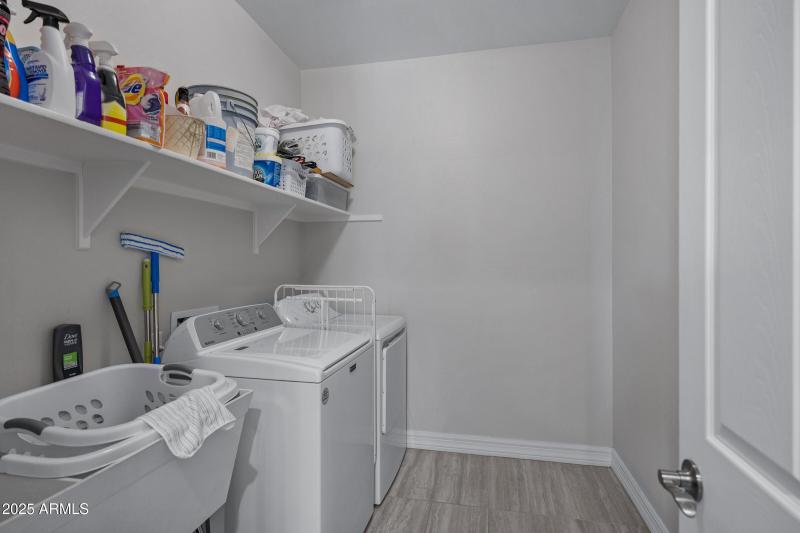 2423 N Beverly Pl-30