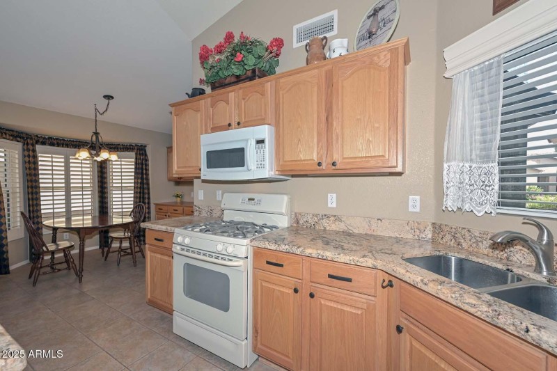 Kitchen-Breakfast Room
