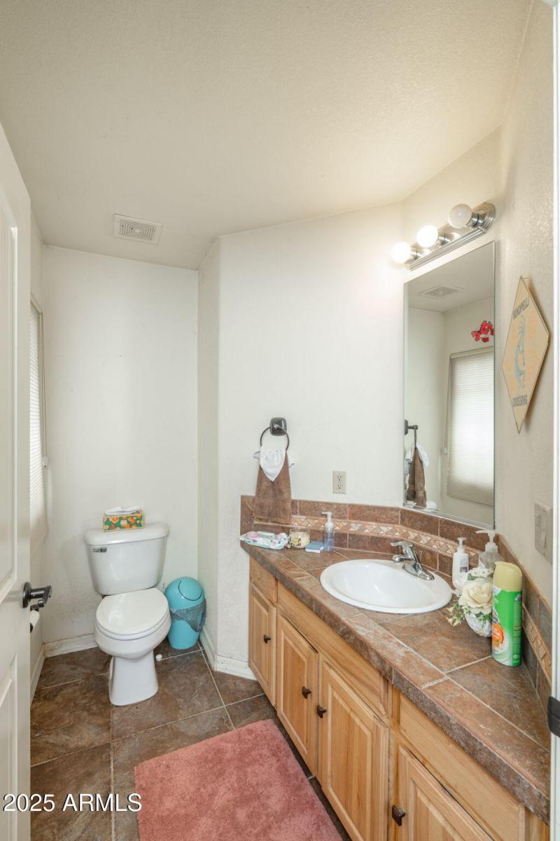 26-web-or-mls-35575-w-pale-moon-rd