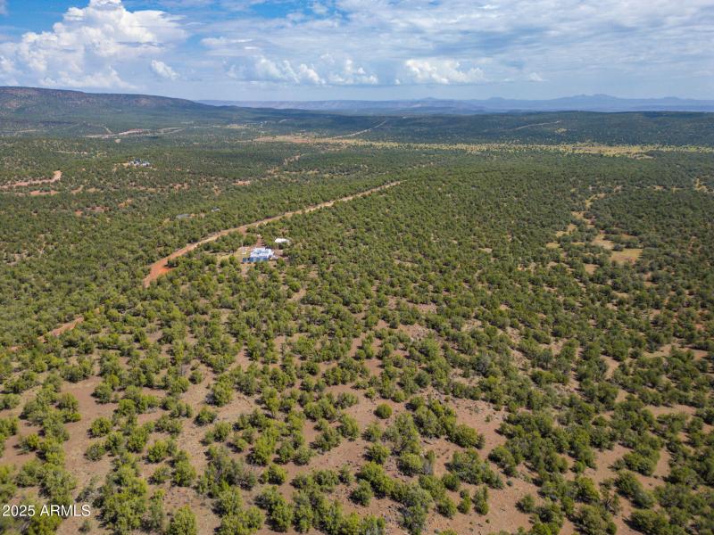 8-web-or-mls-35575-w-pale-moon-rd