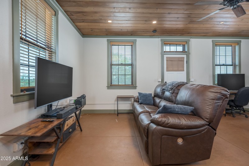 440 Vista Ln Clarkdale AZ-25