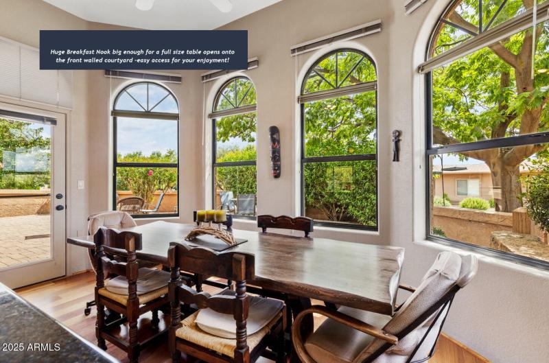 Breakfast Nook big enough for 6