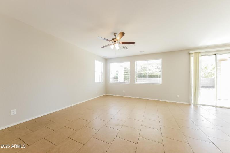 238808-photo-633e428edc14b