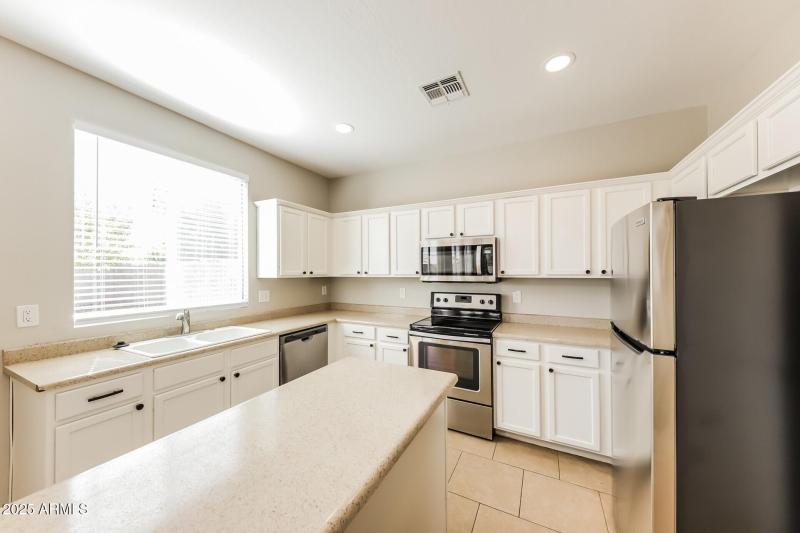 238808-photo-633e4297aff46