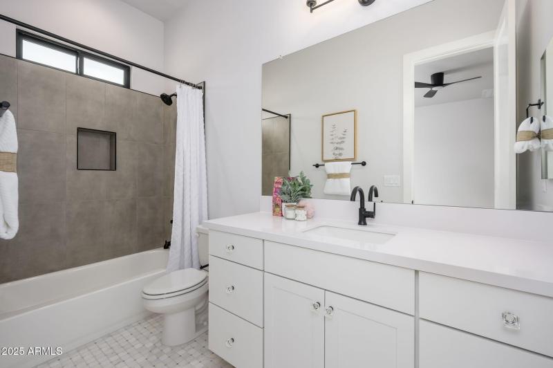 26-web-or-mls-RunawayBay-20