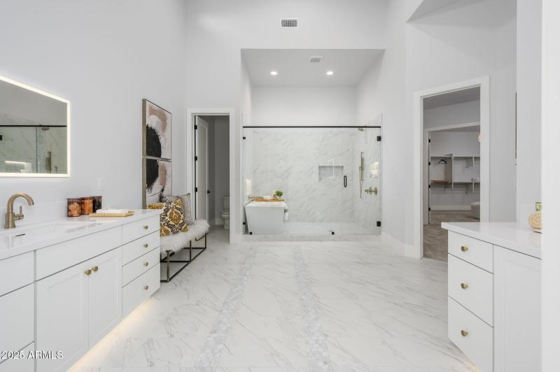 33-web-or-mls-RunawayBay-27