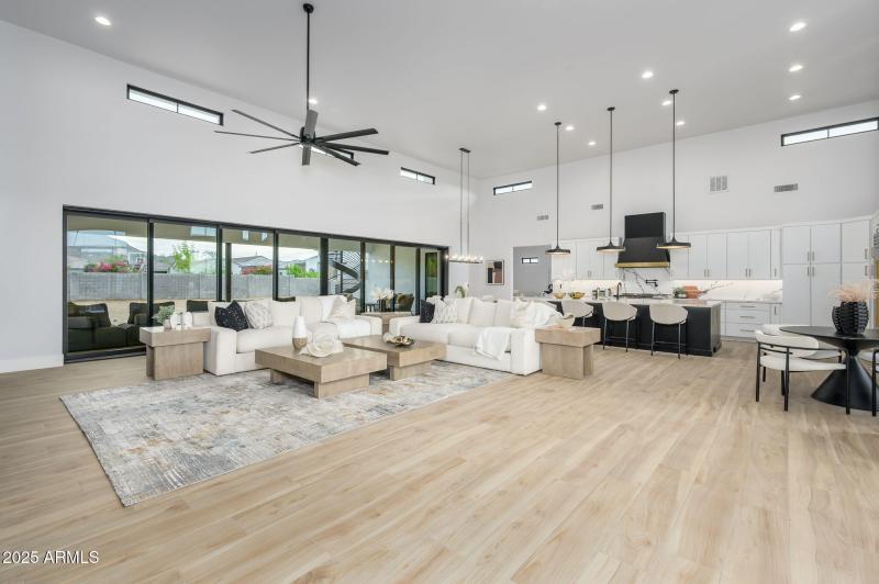 73-web-or-mls-RunawayBay-67