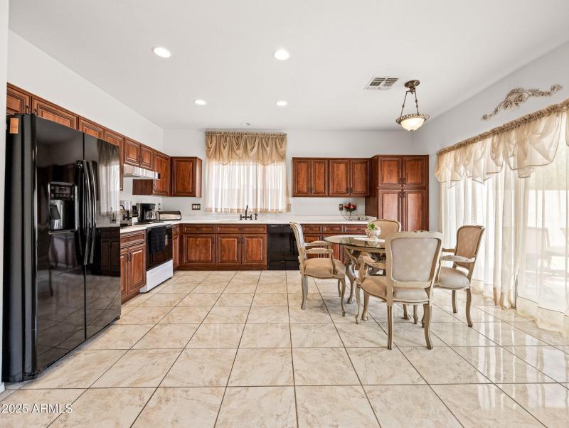 18-web-or-mls-7813 W Via Del Sol-18