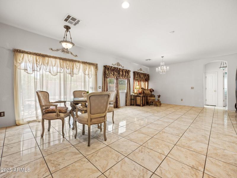 22-web-or-mls-7813 W Via Del Sol-21